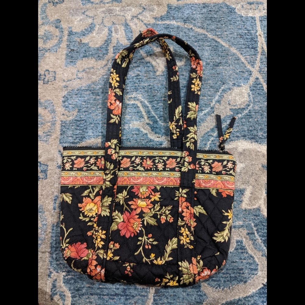 Quilted Flower Print Shoulder Bag